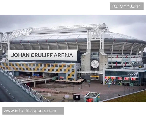 掌握足球技巧过人之道提升你的球场表现与自信心 掌握足球技巧过人之道提升你的球场表现与自信心